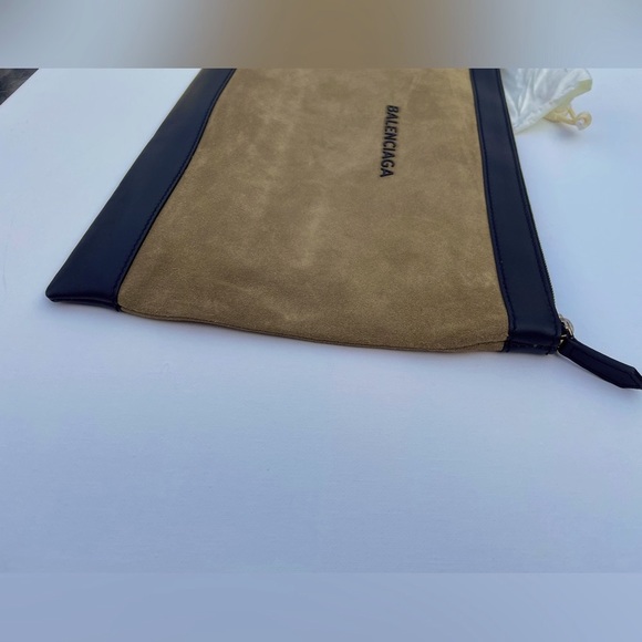 Authentic Balenciaga handheld clutch bag - Picture 8 of 8